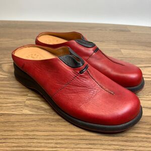 EUC $130 MURTOSA MISTRAL RED & BLACK Leather SlipOn Mules Clog Shoes EU 41 = 10